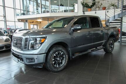 Nissan Titan
