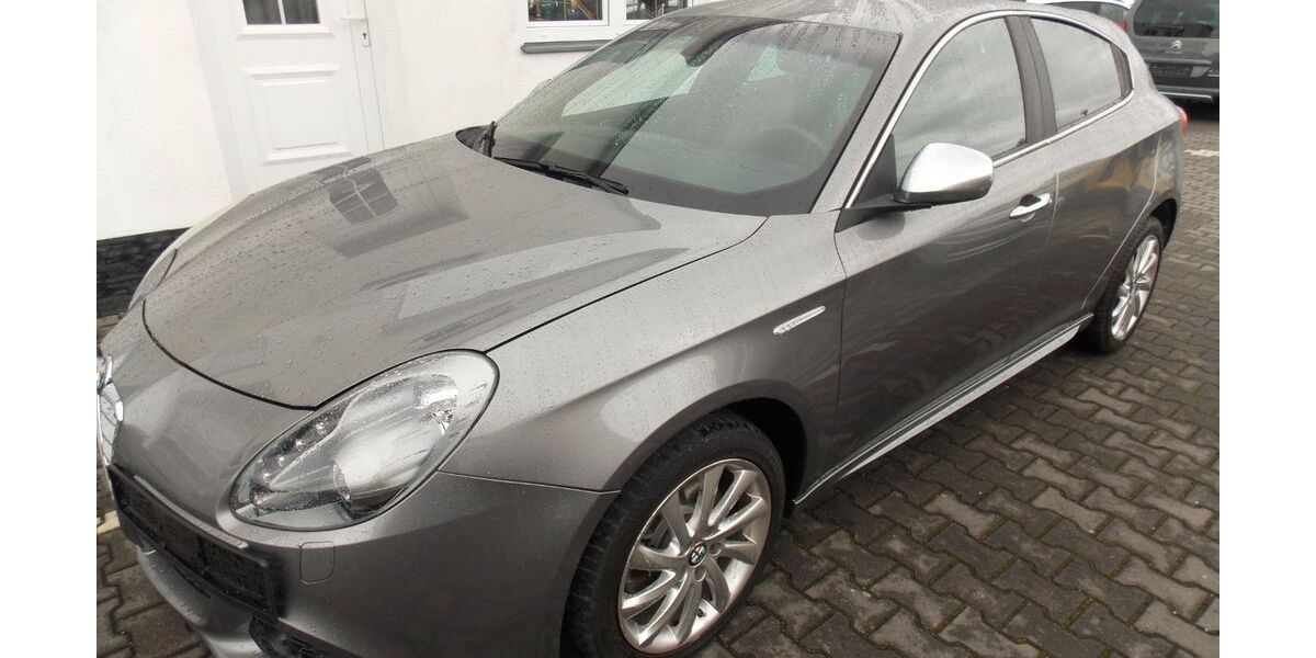 Alfa Romeo Giulietta 100.000 km 8.900 &euro; Mahlow 15831