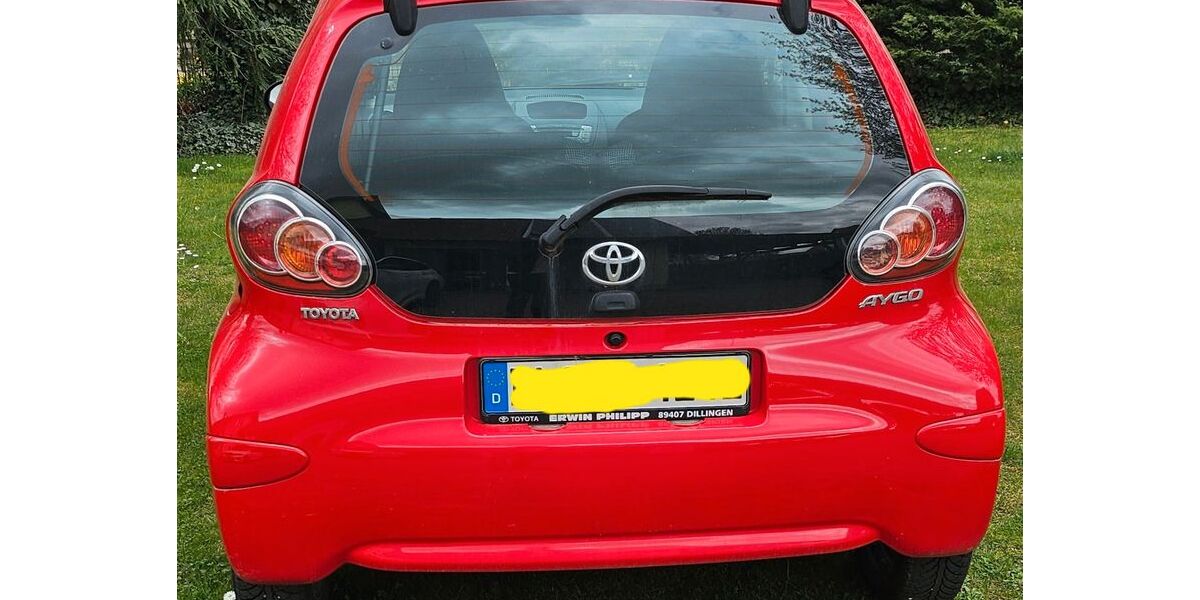 Toyota Aygo (X) 93.000 km 3.200 &euro; Haunsheim 89437