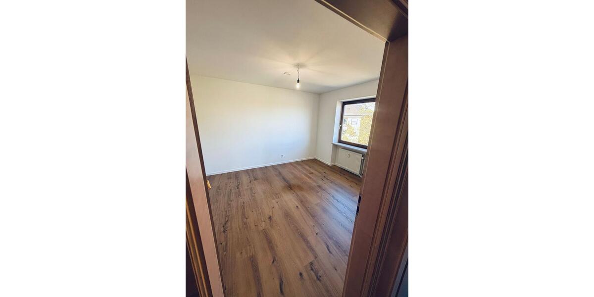 Etagenwohnung Stadtbergen - 3 Zimmer, 91 m&sup2;, 1.255&euro; | Angebot:26312175