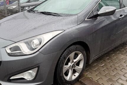 Hyundai i40 274.000 km 3.900 &euro; Saarlouis 66740