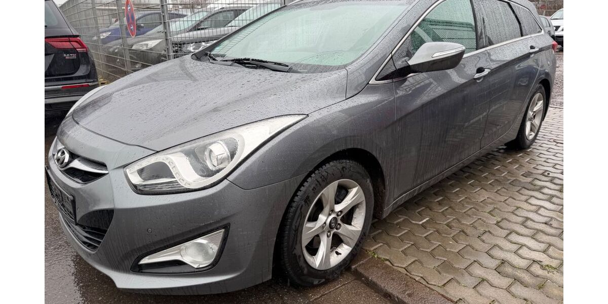 Hyundai i40 274.000 km 3.900 &euro; Saarlouis 66740