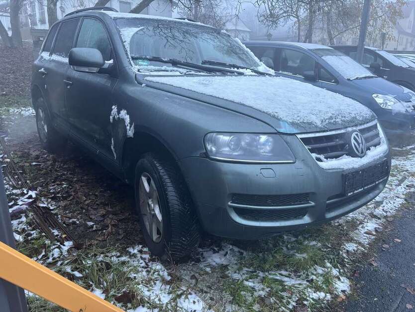 VW Touareg 252.000 km 3.700 € Hanau 63452