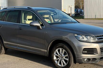 VW Touareg 225.611 km 14.700 &euro; Alsdorf 52477