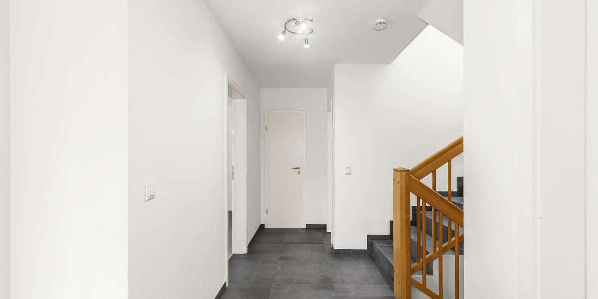 Moderne DHH mit viel Platz und Süd-West-Garten | Ruhe für die ganze Familie - Doppelhaushälfte Sankt Wolfgang | Angebot:26389540