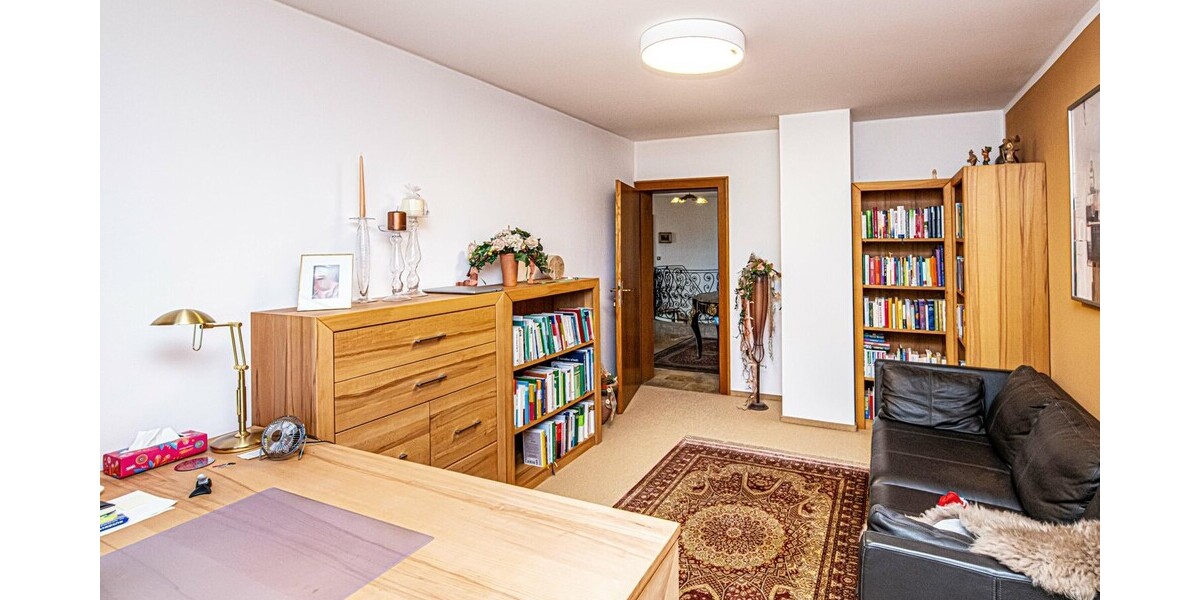 Ein Zuhause, das berührt: Exklusives Anwesen mit Traumgarten & Südterrasse in Roding - Einfamilienhaus Roding | Angebot:26490952
