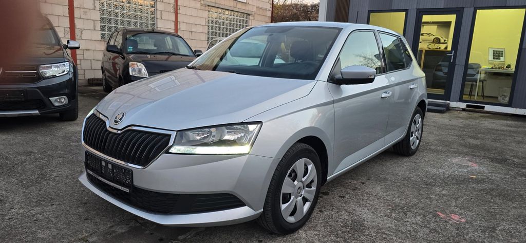 Skoda Fabia 98.000 km 7.790 € Würzburg 97076