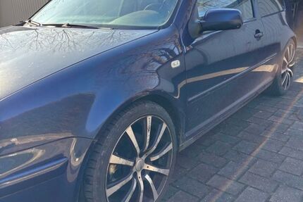 VW Golf 396.000 km 1.700 &euro; Hamm 57577