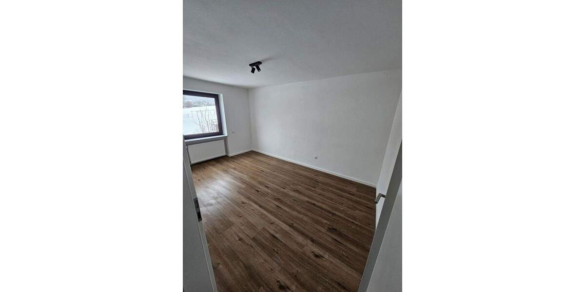 Etagenwohnung Cham Chammünster - 4 Zimmer, 110 m&sup2;, 260.000&euro; | Angebot:25732262