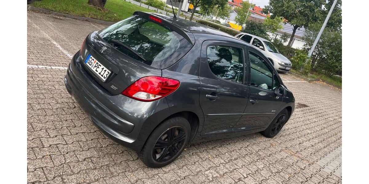 Peugeot 207 80.000 km 5.700 &euro; Rüsselsheim 65428