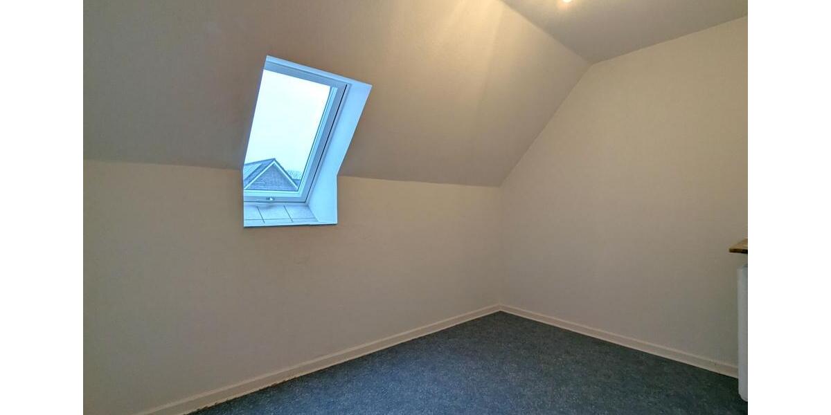 Dachgeschoßwohnung Syke - 3 Zimmer, 70 m&sup2;, 550&euro; | Angebot:25865318