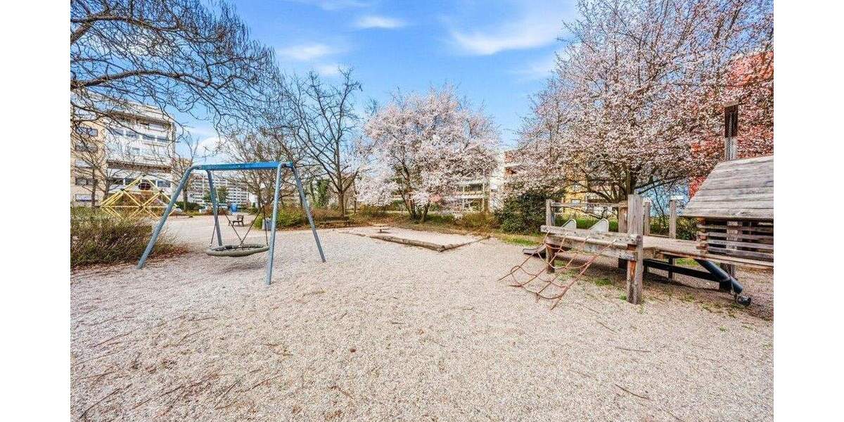 Etagenwohnung Karlsruhe Innenstadt-West - 3 Zimmer, 97 m&sup2;, 1.260&euro; | Angebot:25802570