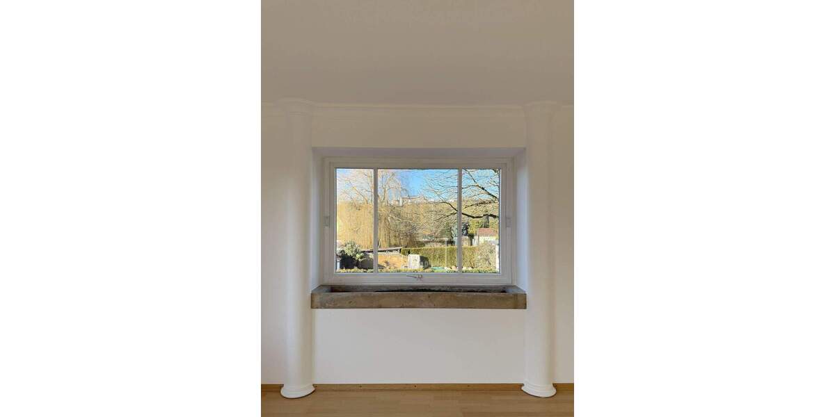 Ihr neues Zuhause in Nürtingen - Stilvoll renoviertes Einfamilienhaus mit Garten und Garagen 5 zimmer