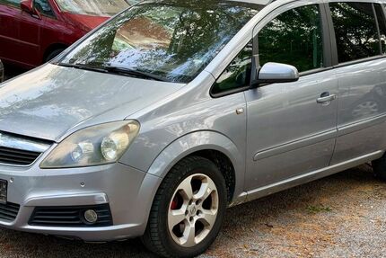 Opel Zafira 210.000 km 889 &euro; Stuttgart 70469
