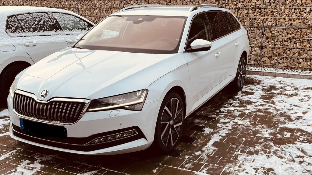 Skoda Superb 43.151 km 28.600 &euro; Aachen 52080