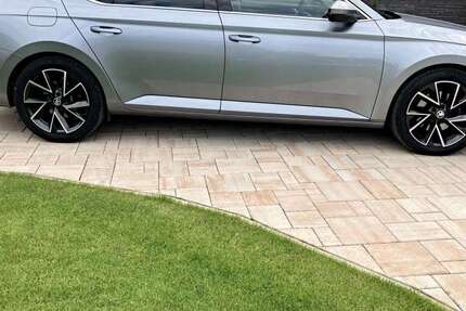 Skoda Superb 120.000 km 21.890 € Frankfurt 60316