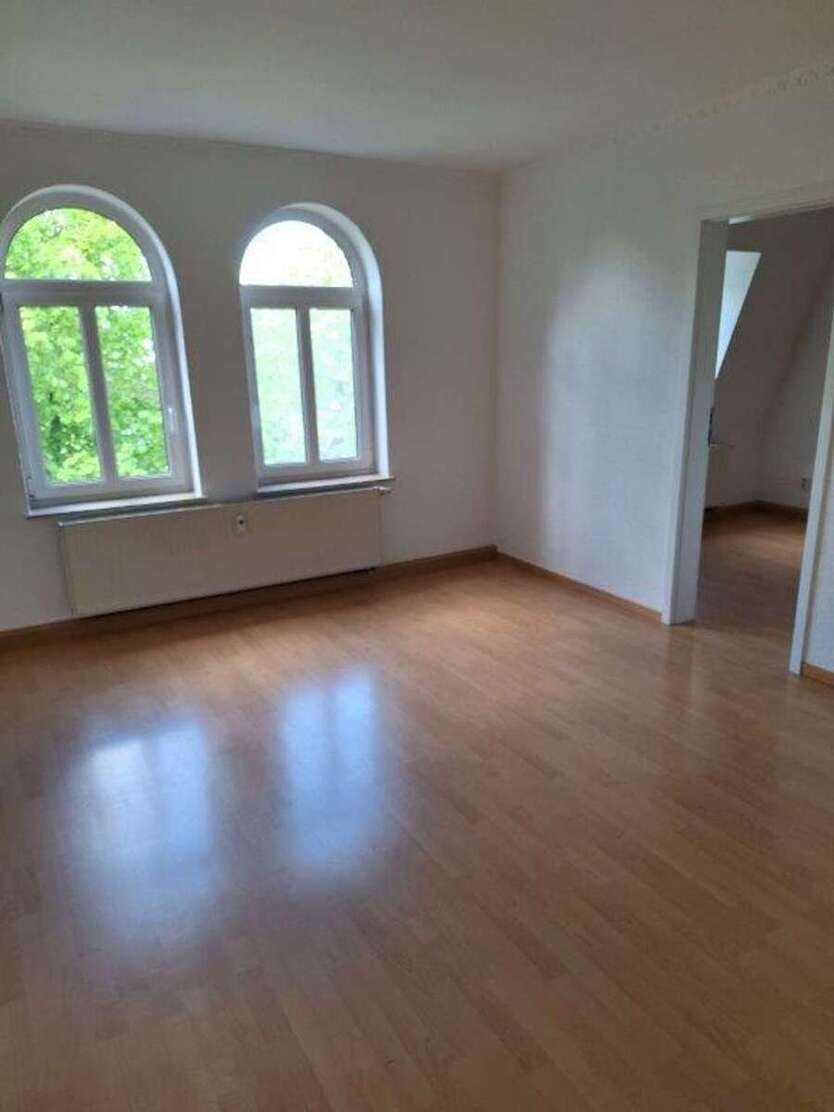 4 Zi.-Dachgeschosswohnung mit Gartennutzung 4 zimmer