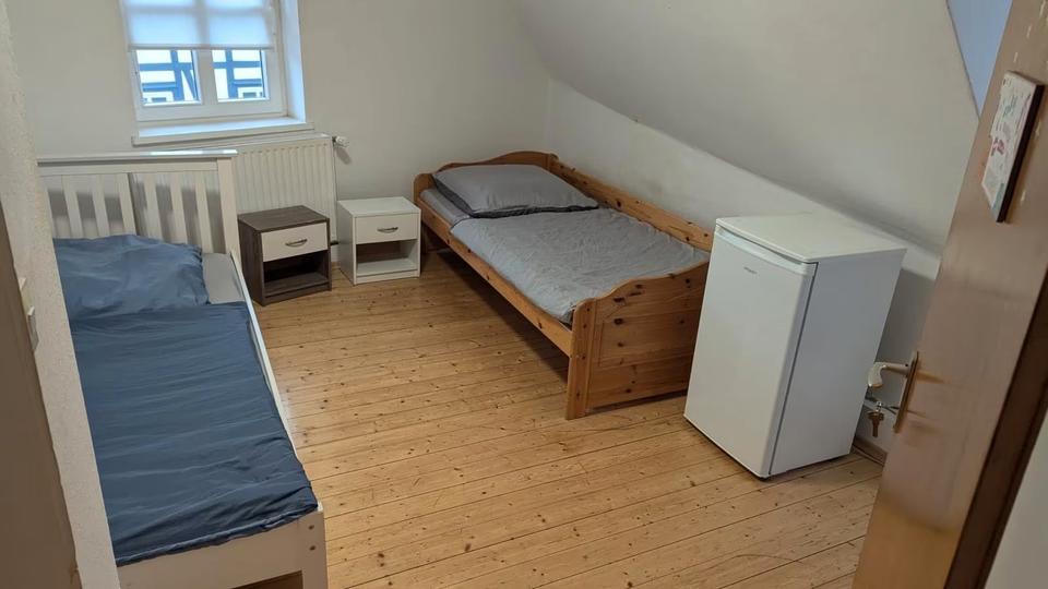 Reihenhaus Dransfeld - 7 Zimmer, 180 m&sup2;, 1.000&euro; | Angebot:26310075