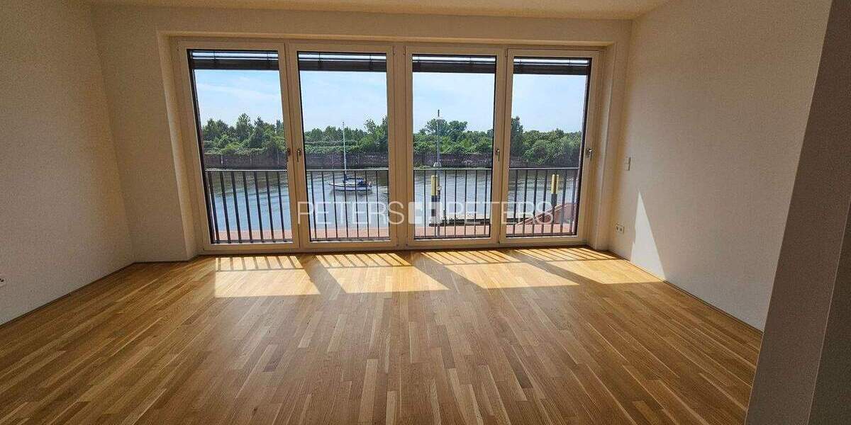 Etagenwohnung Bremen Handelshäfen - 2 Zimmer, 75 m&sup2;, 1.229&euro; | Angebot:25940253