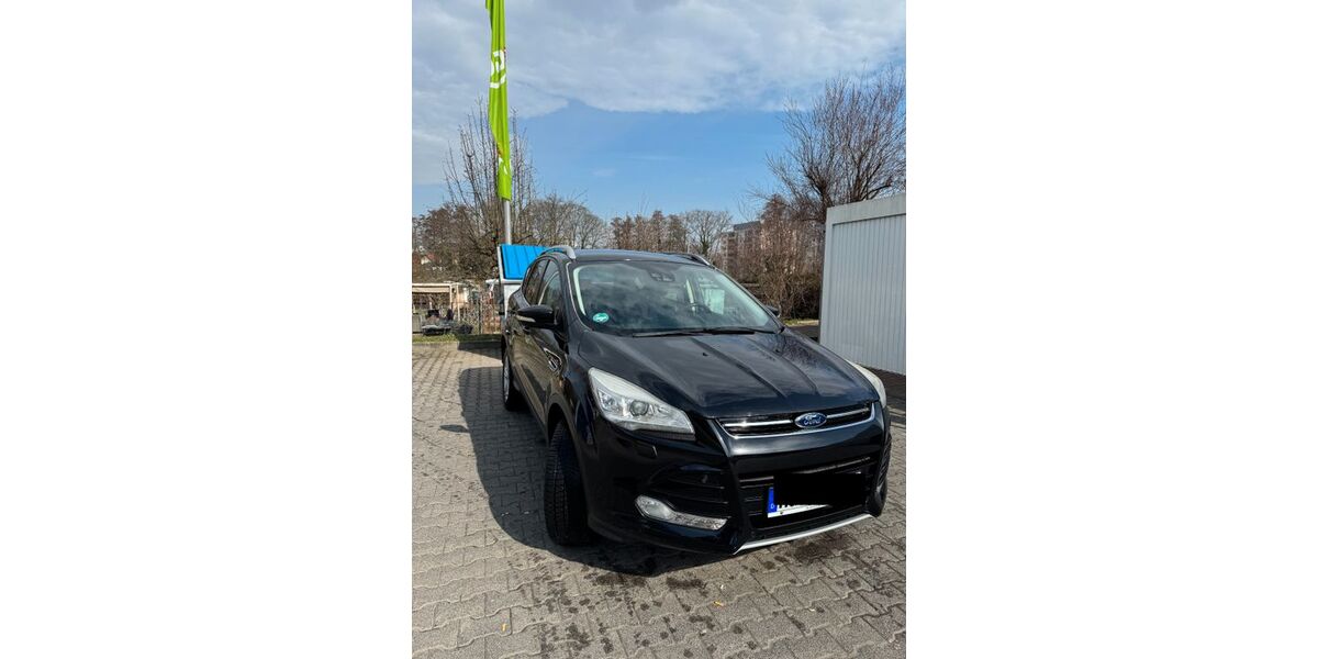Ford Kuga 128.000 km 9.300 &euro; Bad Homburg 61350