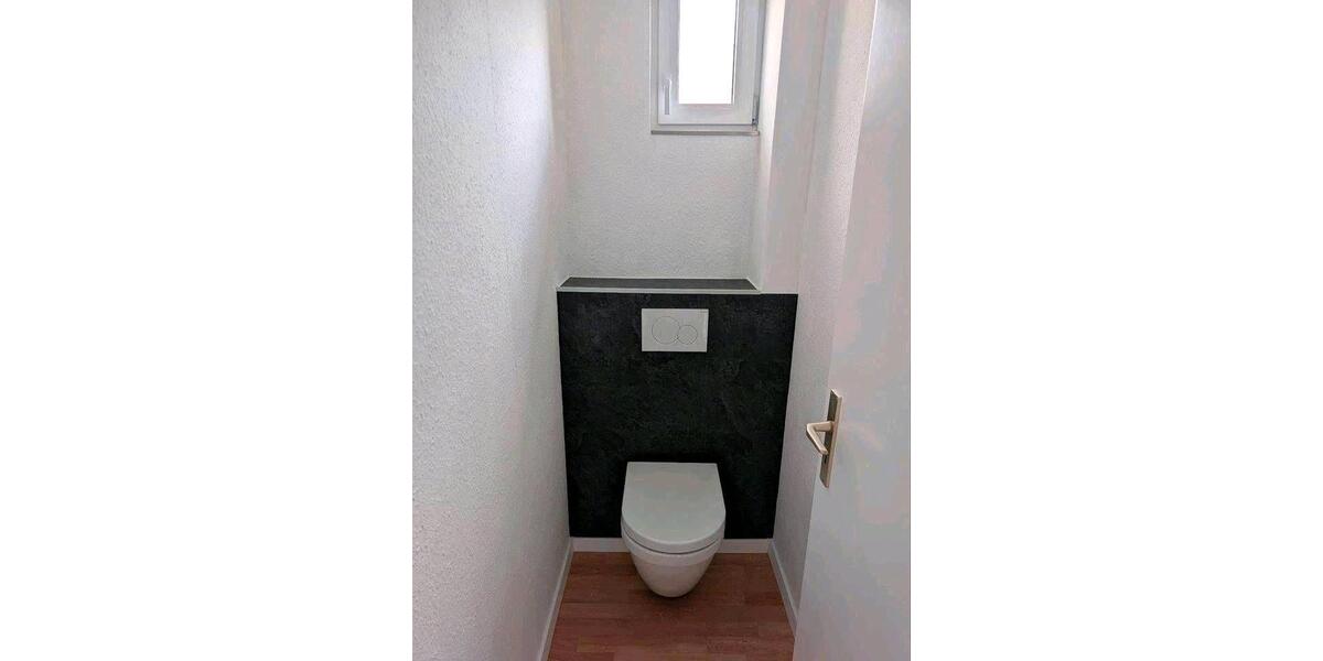 Etagenwohnung Nürtingen - 7 Zimmer, 147 m&sup2;, 1.499&euro; | Angebot:26592362