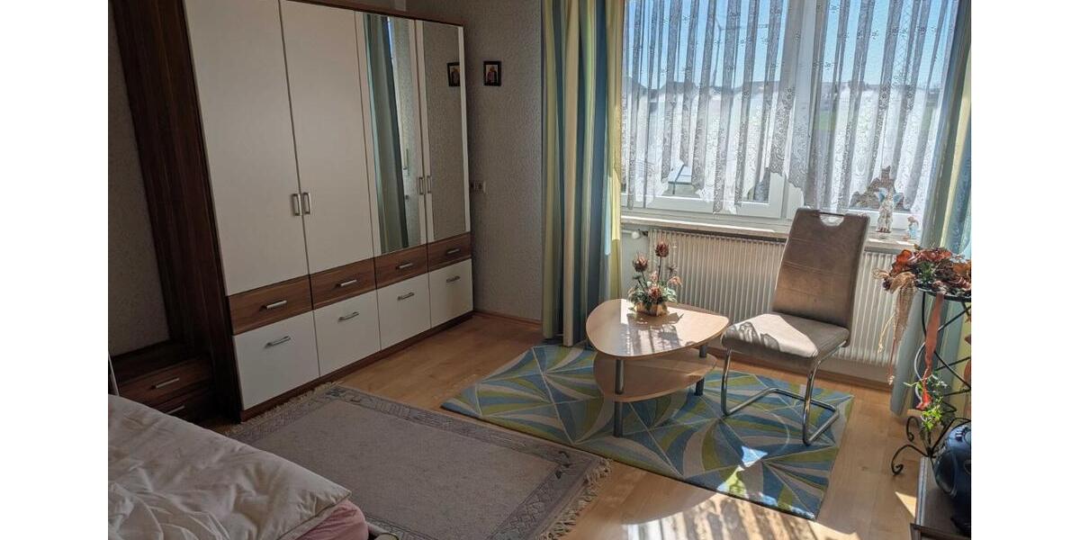 Einfamilienhaus Schwandorf - 6 Zimmer, 190 m&sup2;, 1.600&euro; | Angebot:26334572