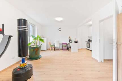 Haus Waiblingen - 9 Zimmer, 265 m&sup2;, 1.050.000&euro; | Angebot:27352271