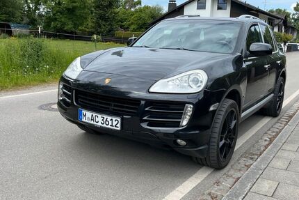 Porsche Cayenne 145.000 km 14.000 € München 81477