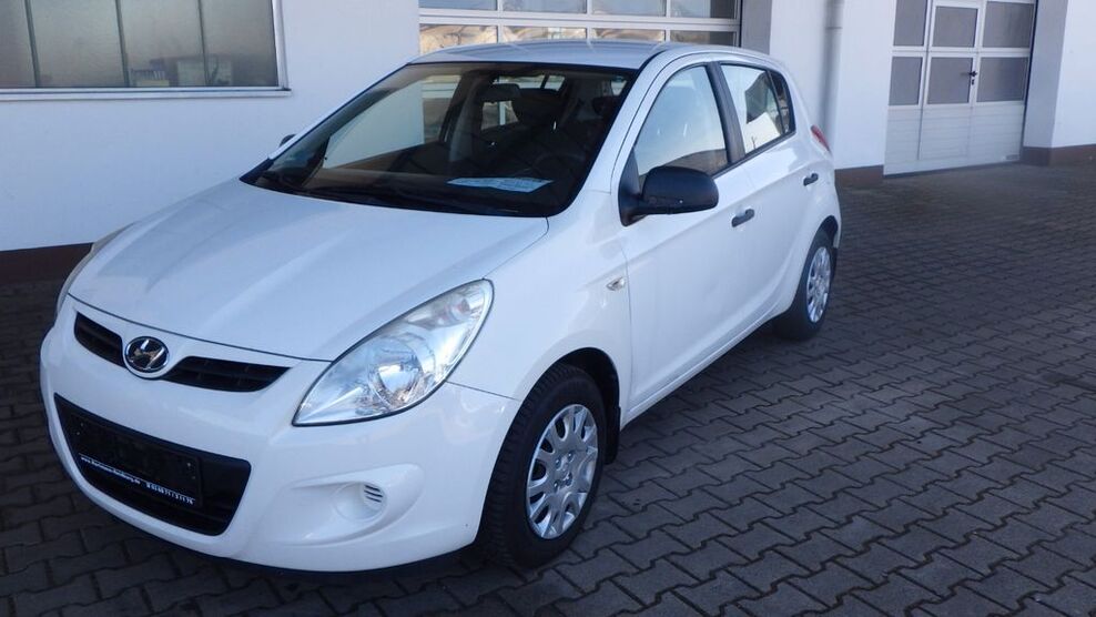 Hyundai i20 111.940 km 3.950 € Heldburg 98663
