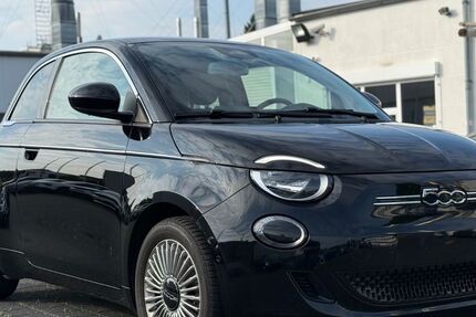 Fiat 500e 22.250 km 17.480 &euro; Alsdorf-Hoengen (bei Aachen) 52477