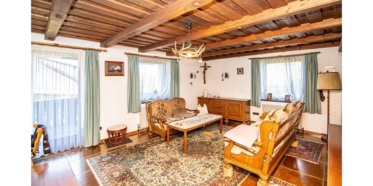 Großzügiges Haus mit 2 Wohneinheiten möglich – ideal für Familie oder Vermietung - Einfamilienhaus Schönsee | Angebot:26443086