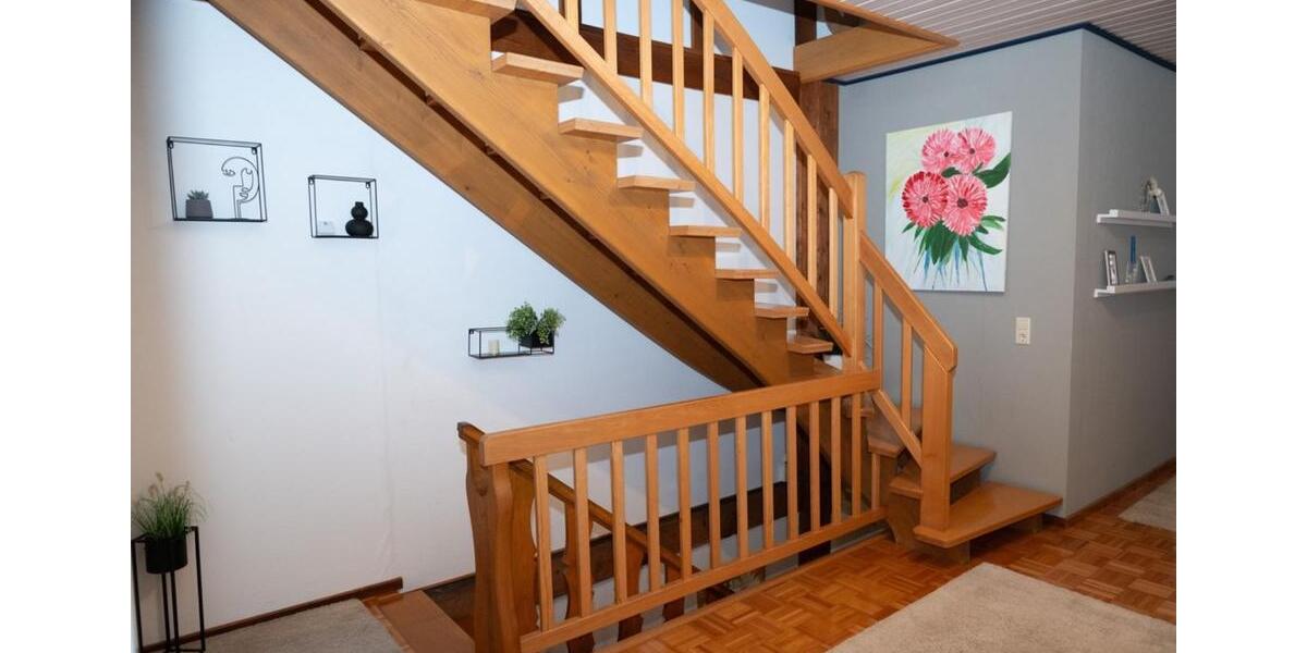Einfamilienhaus Bad Wünnenberg - 14 Zimmer, 330 m&sup2;, 420.000&euro; | Angebot:24292514