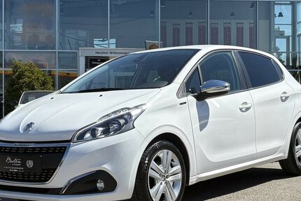 Peugeot 208 Signature CARPLAY/PDC/TEMPOMAT/SITZHEIZUNG 104.194 km 6.900 &euro; Villingen-Schwenningen 78054