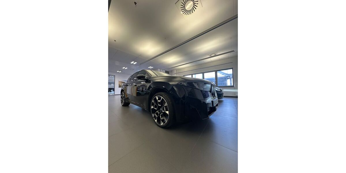 BMW iX3 4.500 km 82.998 &euro; Irlbach 94342