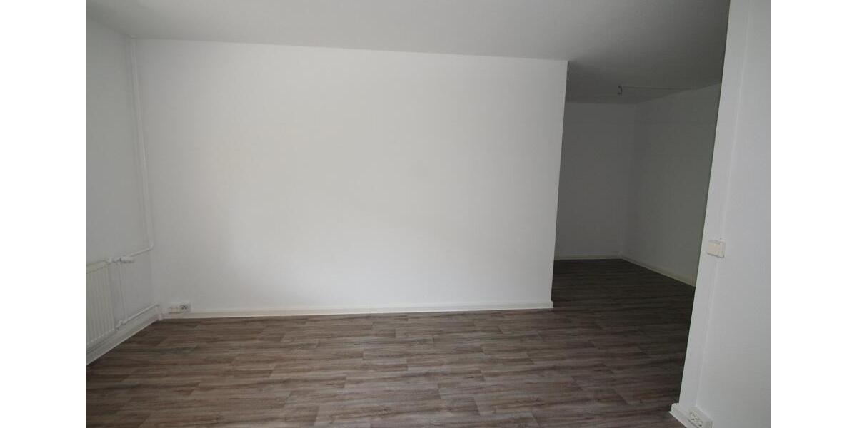 Etagenwohnung Oberlungwitz - 3 Zimmer, 56 m&sup2;, 351&euro; | Angebot:26677014