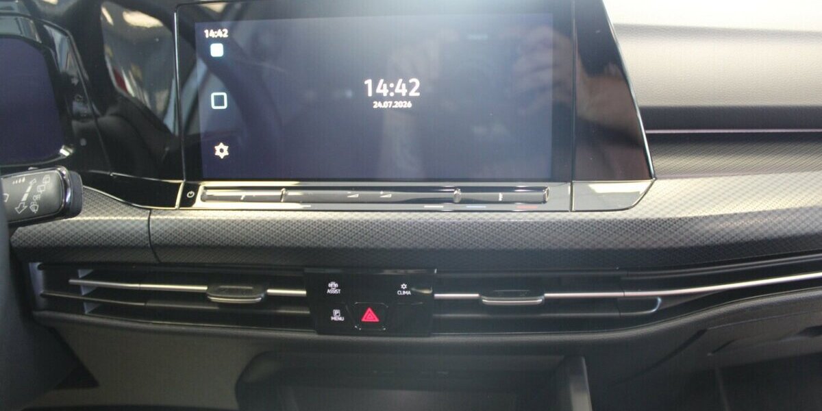 VW Golf 1.5 TSI OPF United 59.930 km 18.980 &euro; Euskirchen 53881