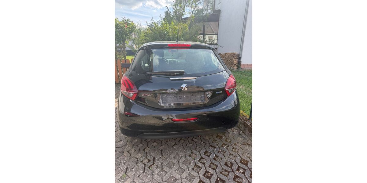 Peugeot 208 33.000 km 8.500 &euro; Rotenburg an der Fulda 36199
