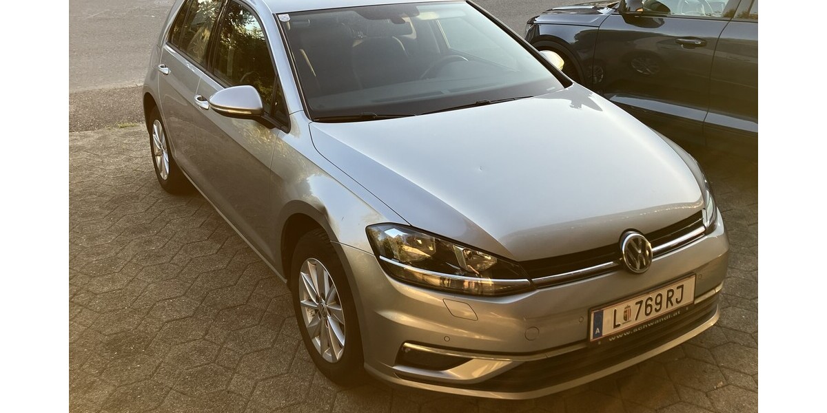 VW Golf 151.215 km 8.000 &euro; Billigheim 74842