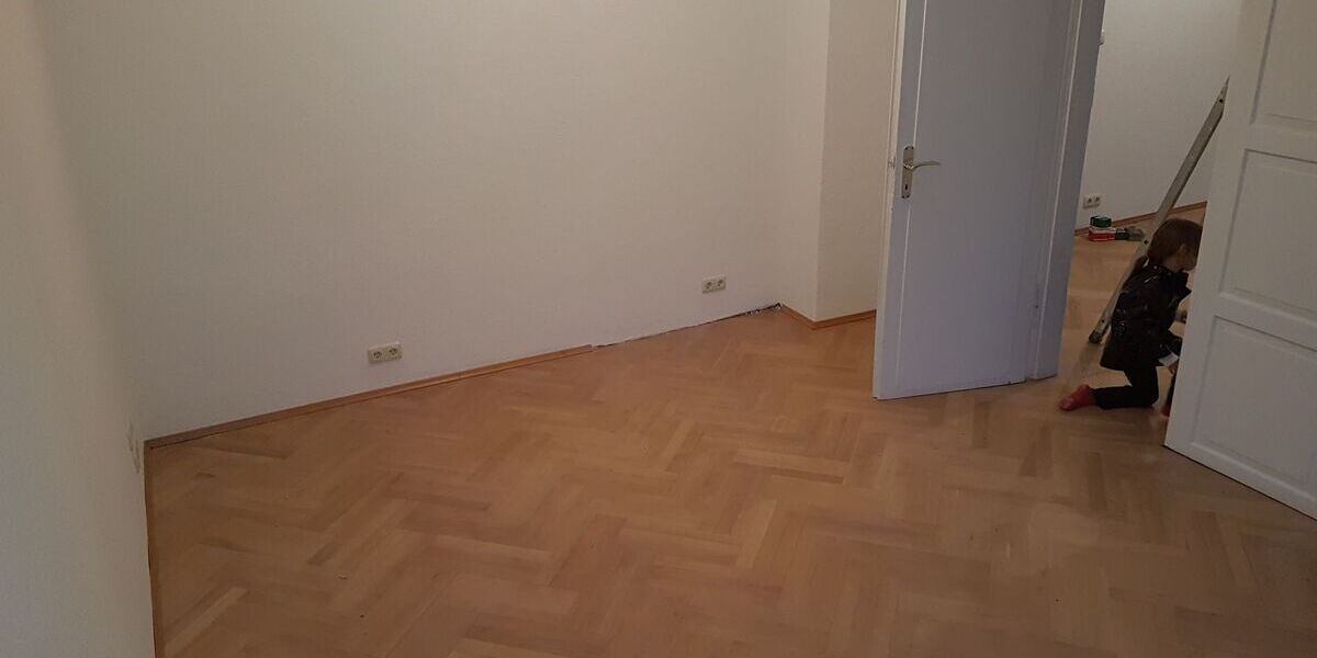 Gehobene Altbauwohnung mit großem Balkon ca. 150qm - Wohnraum oder gewerblichen Nutzung möglich - Appartement Neustadt | Angebot:26634102