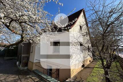 Einfamilienhaus in der Buckenhofer Siedlung...wer eine zentrale Lage sucht...