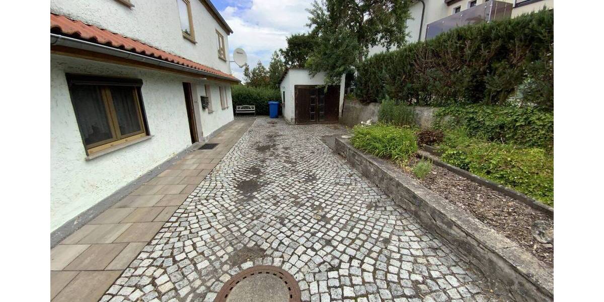 Einfamilienhaus Meiningen Henneberg - 4 Zimmer, 150 m&sup2;, 75.000&euro; | Angebot:25668482