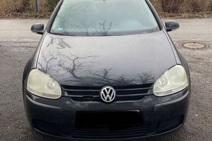 VW Golf 211.000 km 800 &euro; Maisach 82216