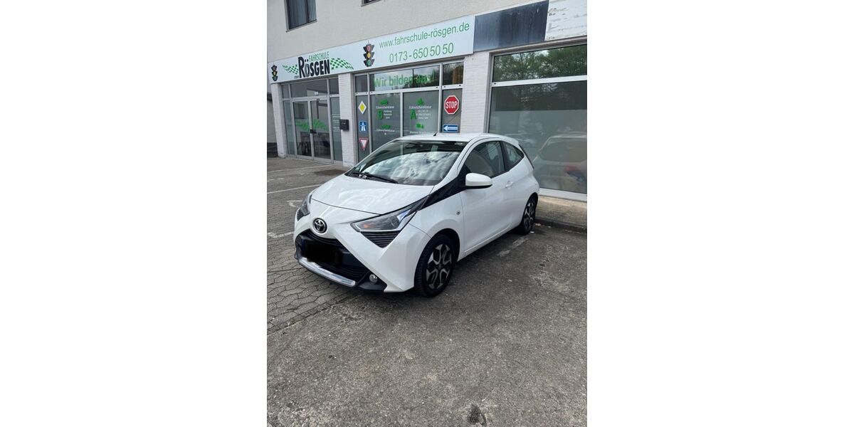 Toyota Aygo (X) 112.380 km 8.199 &euro; Köln 51143