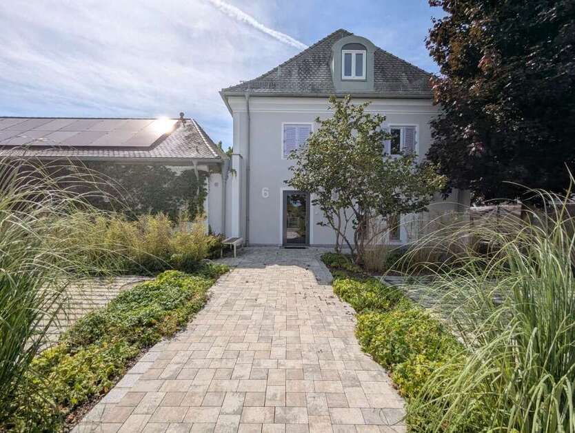 Haus zum Mieten in Wasserburg 2.800 € 250 m²