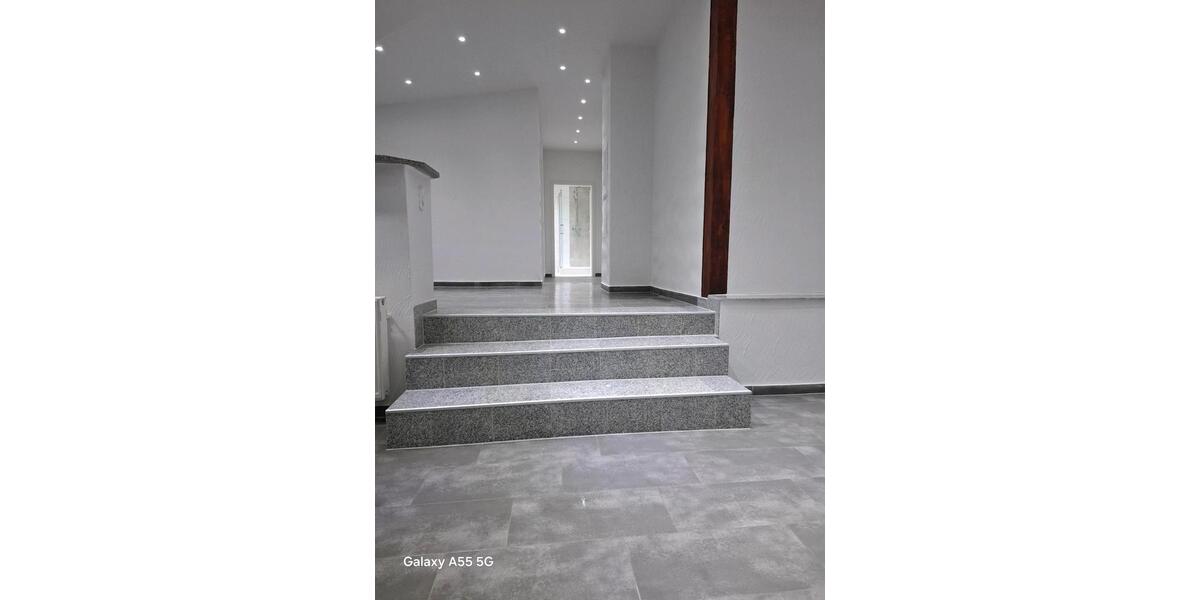 4 Zimmer Wohnung mit Balkon zum vermieten 4 zimmer