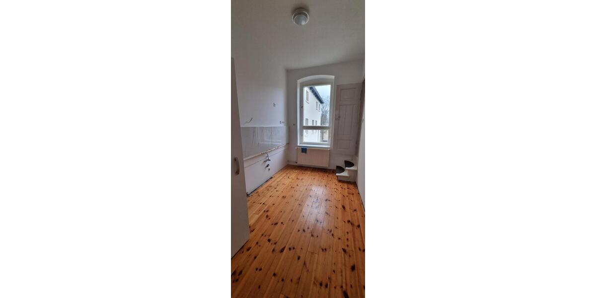 Etagenwohnung Neuruppin - 4 Zimmer, 120 m&sup2;, 1.080&euro; | Angebot:26190403