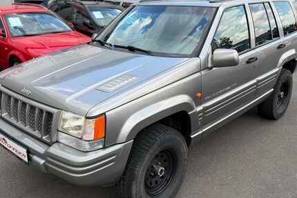 Jeep Grand Cherokee 124.581 km 17.499 &euro; Coswig 01640