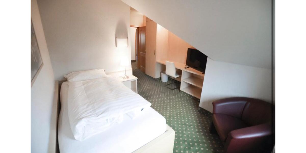 Etagenwohnung Wiesbaden Mainz-Amöneburg - 1 Zimmer, 1 m&sup2;, 450&euro; | Angebot:26040484