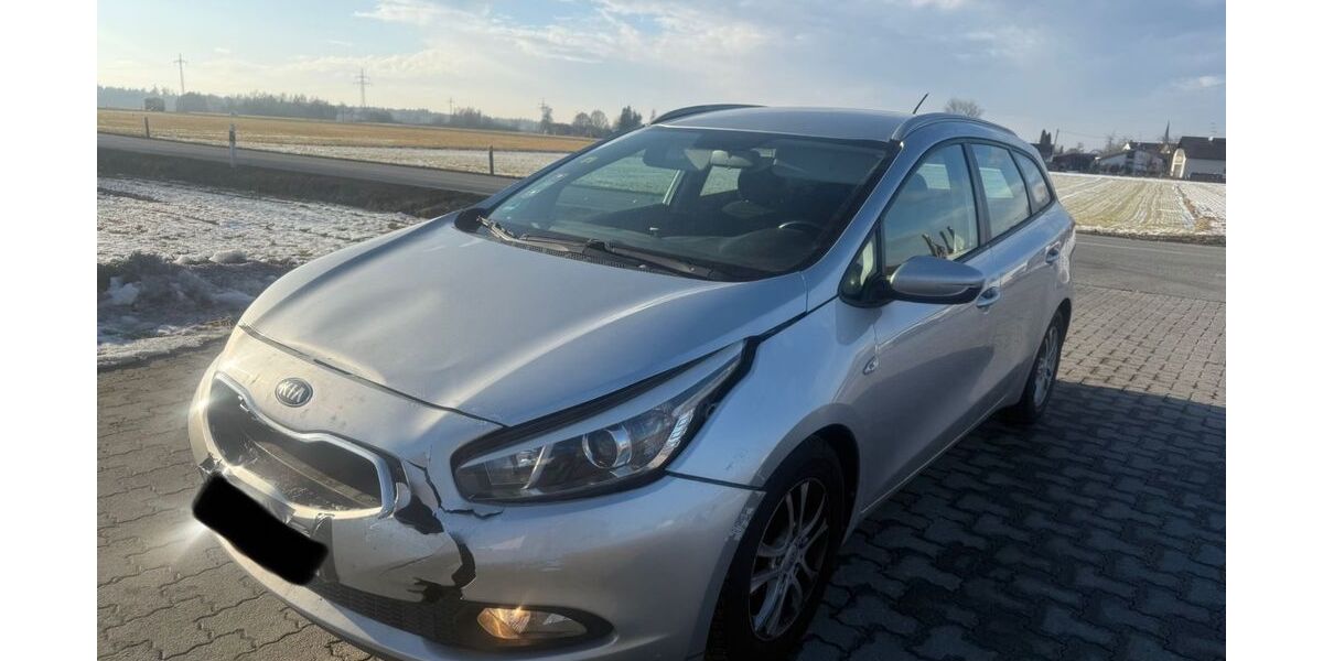Kia ceed Sportswagon 109.000 km 3.999 &euro; Hohenlinden bei München 85664