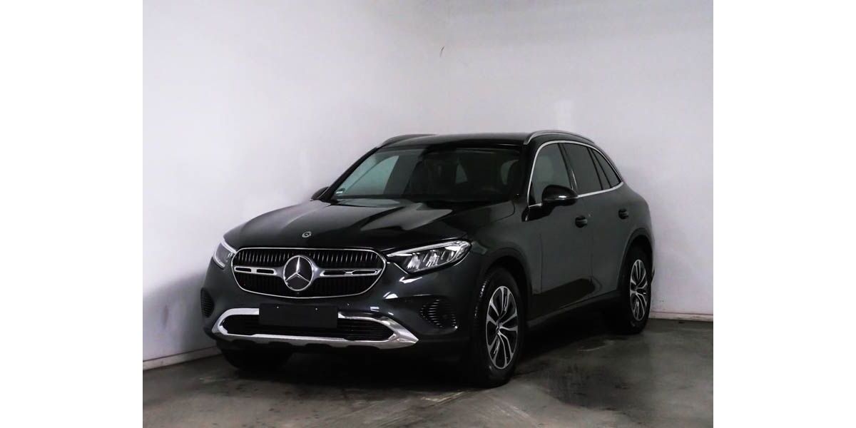 Mercedes-Benz GLC 220 2.701 km 53.439 &euro; Hof 95030